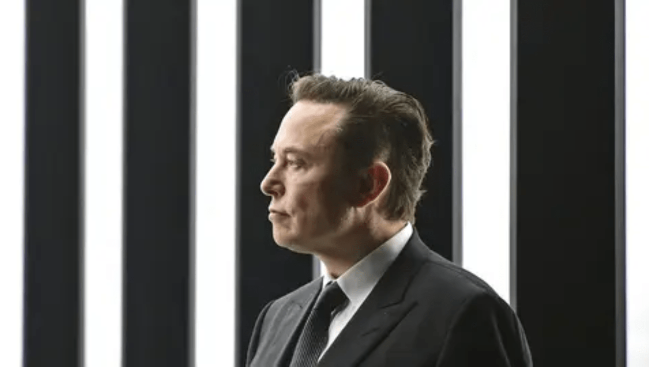 Musk sentil Nadella